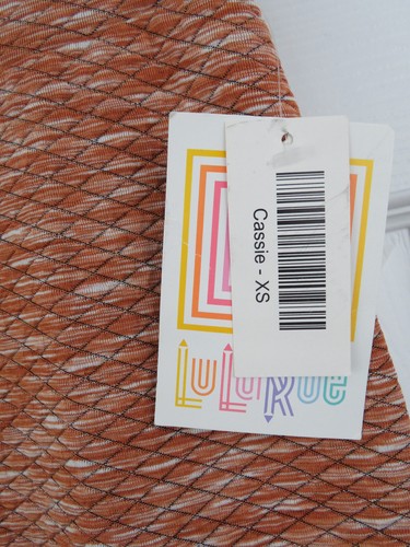 LuLaRoe CASSIE Skirt Lovely Peachy Orange Quilted Look - Size XS - NWT - Picture 5 of 8