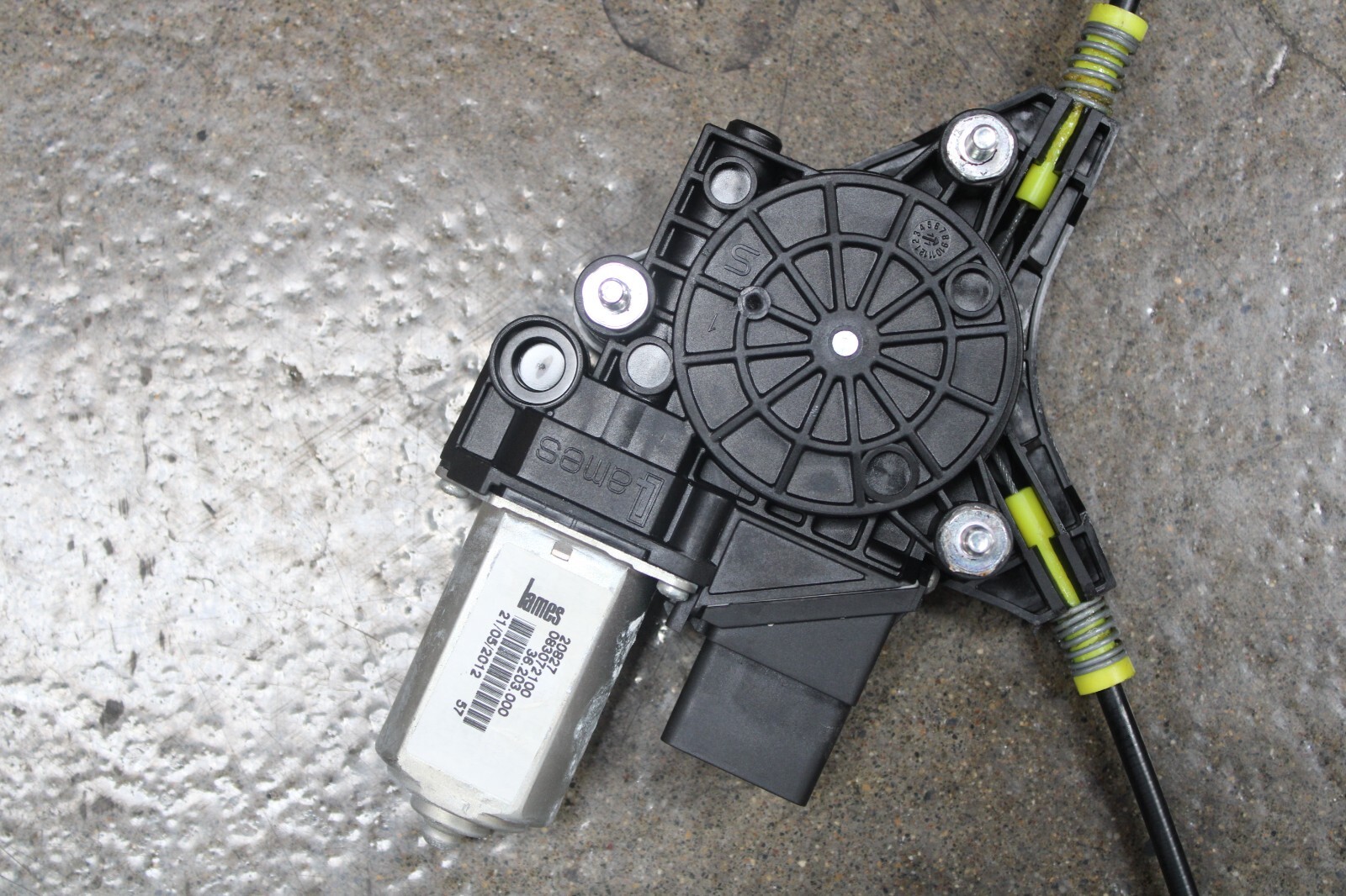 Ferrari 458 488,, Back Glass / Window Regulator, Used, P/N 83072100