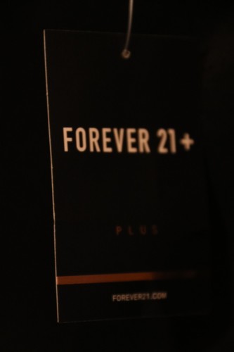 Women's Forever 21 Black Sequin Knit Bodysuit Plus Size 1X NWT - Picture 4 of 4