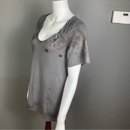 Chloe shirt women's XS grey tie-dye tee scoop neck flower beads flutter sleeve - Picture 3 of 13