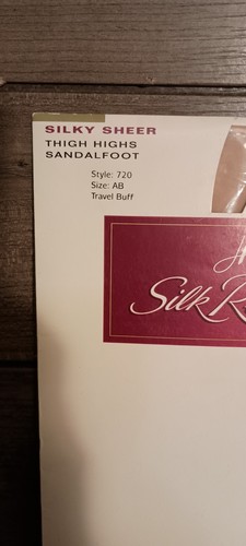 Hanes Silk Reflections Silky Sheer Thigh High Pantyhose Size AB Travel Buff 720 - Picture 2 of 5