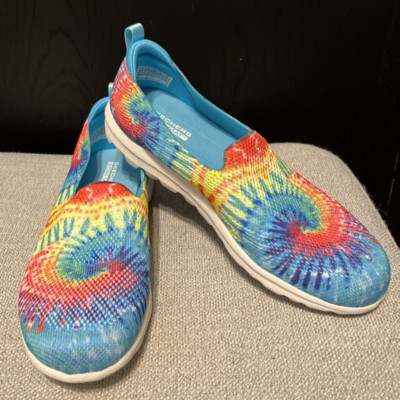 Skechers Swirl Tie Dye GOGA Mat GOWALK Slip On Performance Shoe Size 7M NWOB