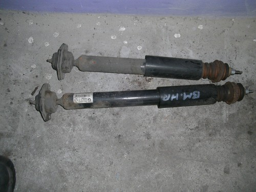 Stoßdämpfer hinten links und rechts    BMW 118D 2.0 90kw Bj.06