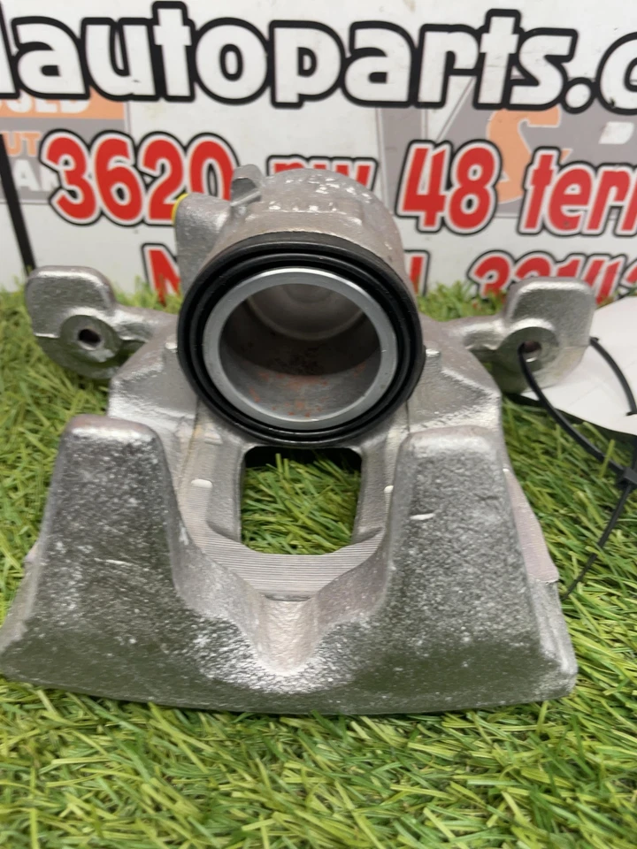 ✅ 2022 BMW X1 LEFT CALIPER PN:34116860267 OEM - Image 3 of 4