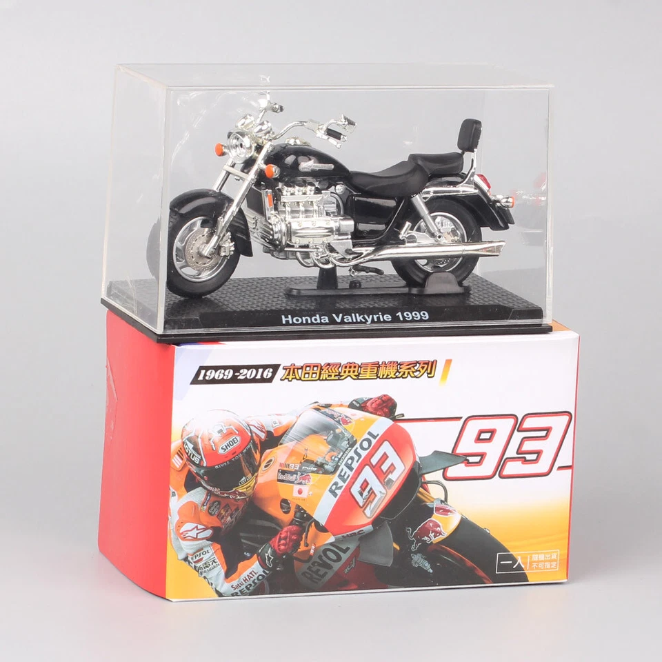 1/24 Scale Small Honda Valkyrie GL1500CF 1999 Motorcycle Model Diecast Toy Bike - Image 2 of 4