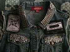 Metallica Pyramid Studded Girls Denim Cut-off Battle Jacket 30 Years Of Thrash
