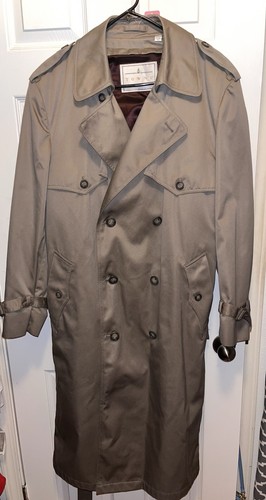 London Fog Trench Coat Towne Khaki Size 42 Reg w/Removable Liner
