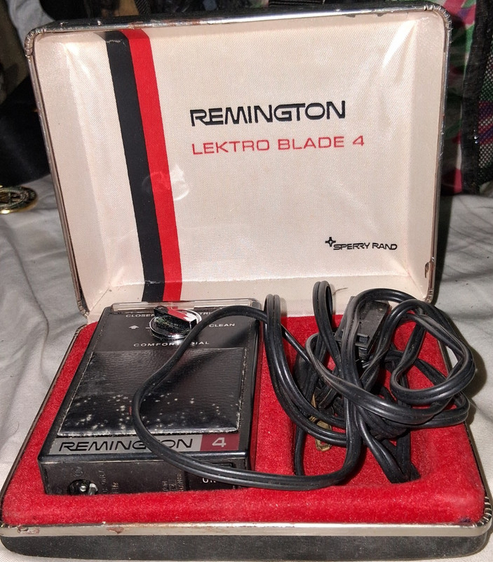 Remington Elektro Blade 4 Electric Shaver with Case and Cord