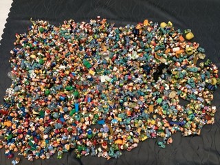 Mega Packet Ü Ei Figuren 13 KG mehr als 500 BPZ