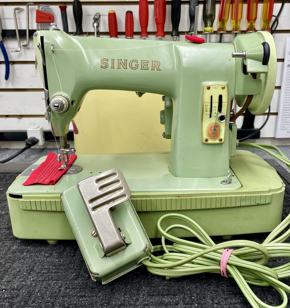 Vintage Singer 185J Sewing Machine w Case, Foot Control - WORKING