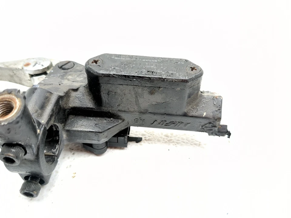 09-20 Yamaha Vmax 1700 VMX17 Front Left Clutch Master Cylinder - Image 4 of 4