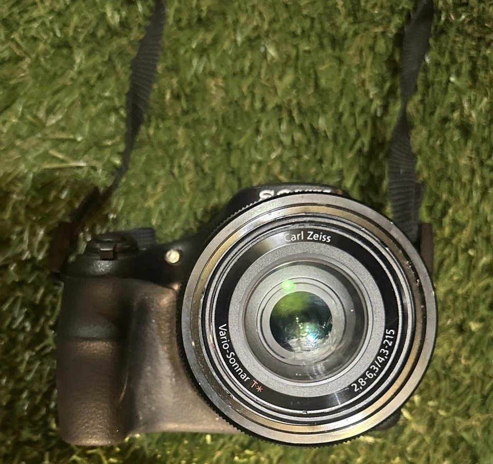 Cámara digital Sony Cyber-Shot DSC-HX300 20,4 MP 50x zoom con tarjeta SD e iones de litio Foto 2 de 4