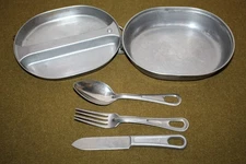Original WW2 U.S. Army Two Piece Mess Kit, 1942 d. w/1st Inf. Div. Engravings