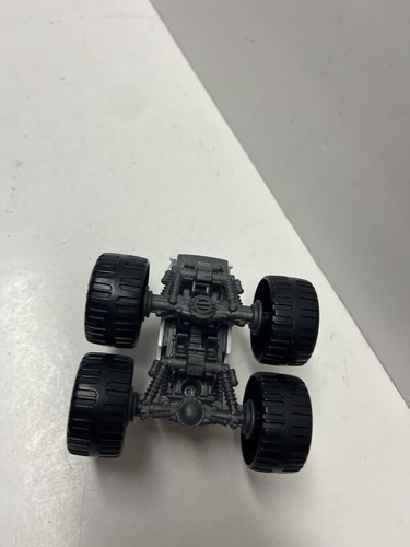 Hasbro Tonka 2009 Diecast Monster Truck Polar Vehicle - Picture 7 of 7
