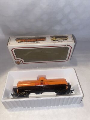 HO Scale ''Shell Oil'' Single Dome Tanker Freight Train Car / SCCX 1754