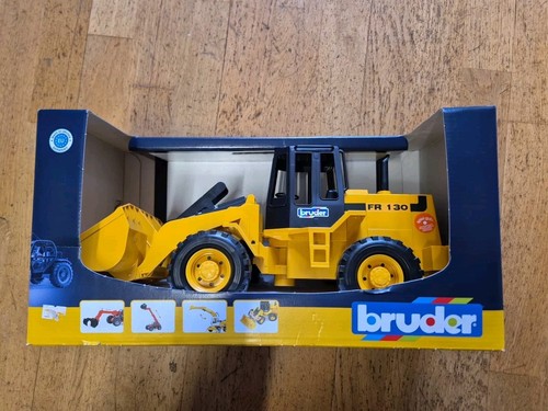 Bruder 02425 Bruder Articulated Road Loader 1:16 scale loaders toy construction - Picture 2 of 10