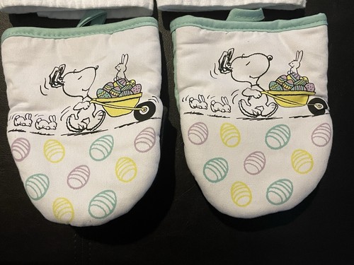 Snoopy Peanuts Easter Eggs Kitchen Towels & Mini Mitts Lot - Afbeelding 1 van 6