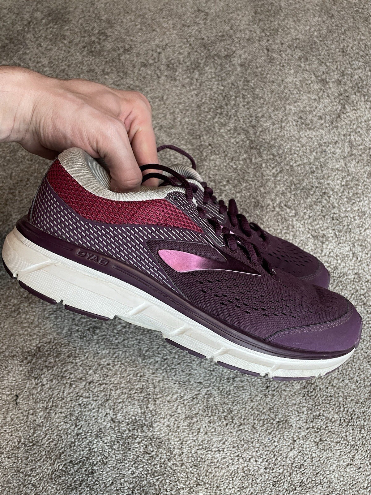 Brooks Dyad 10 Running Walking Shoes Burgundy Purple Lace Up Athletic Womens 8 D-image