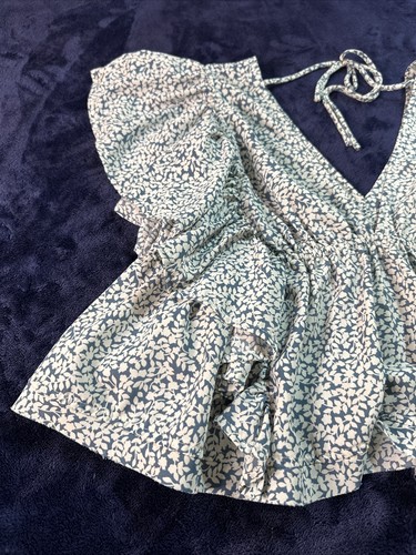 Blusa Top Vestique Talla S Mangas Doble Volantes Blanco Azul Floral - Imagen 12 de 15