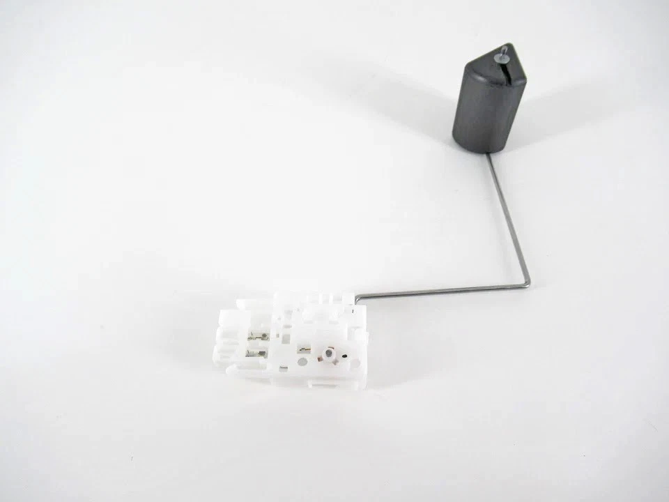 Conjunto de transmisor de medidor de combustible Toyota OEM 83320-30500 para Lexus 1998-2005 Foto 4 de 4