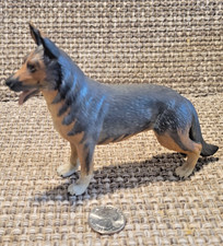 Estatuilla de perro de cerámica de pastor alemán vintage.