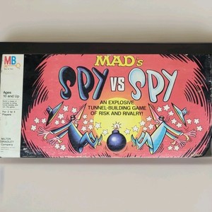 Vintage Mad Magazine's Spy vs. Spy 1986 Milton Bradley Board Game