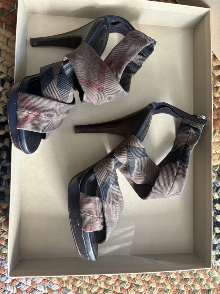 Burberry Prorsum Mujer Tacones Casa Check Patrón EE. UU. Talla 6 Con Caja + Bolsa para el Polvo Foto 4 de 4