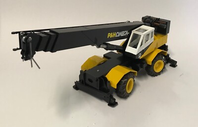 CONRAD - P&H Omega Black and Yellow Crane - 1/50 - CON2075/0