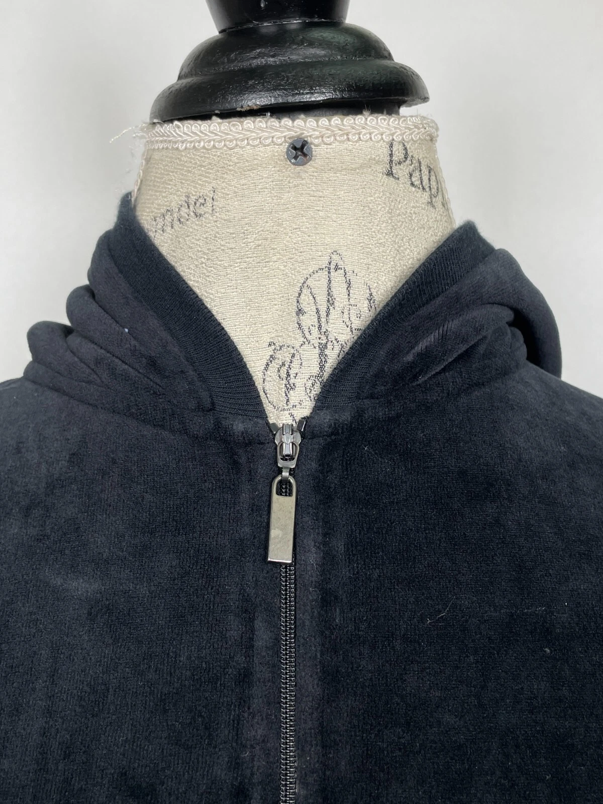 UNDERCOVER Felpa Victoria Secret peluche e velluto lussureggiante con cappuccio zip davanti donna MEDIA