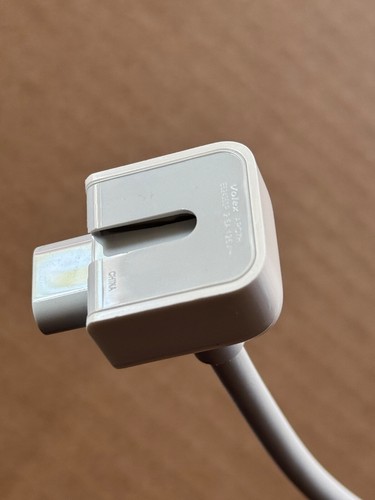 Apple MacBook AC Power Adapter 6ft Extension Cable Volex APC7H + Old Style USB - Picture 2 of 4