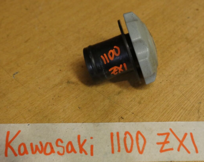 KAWASAKI 1100 ZXI FUEL GAS CAP W/ FILLER NECK 51049-3719 59231
