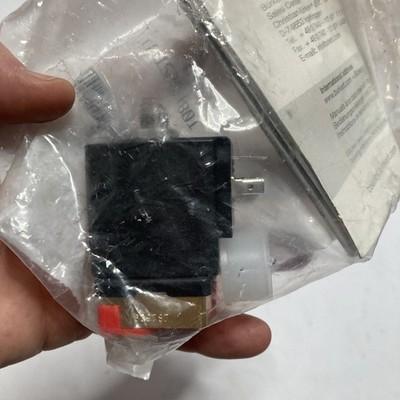 Burkert 6014C1,5FKMM5 Solenoid Valve 24VDC 8W , New