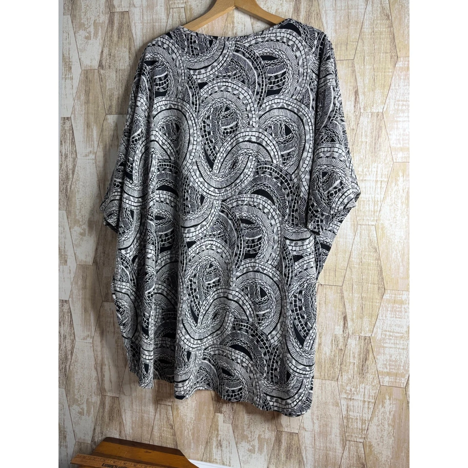 Camisa Top LuLaRoe Para Mujer 3XL Negra Blanca Estampado Abstracto Manga Kimono Grande Foto 2 de 4