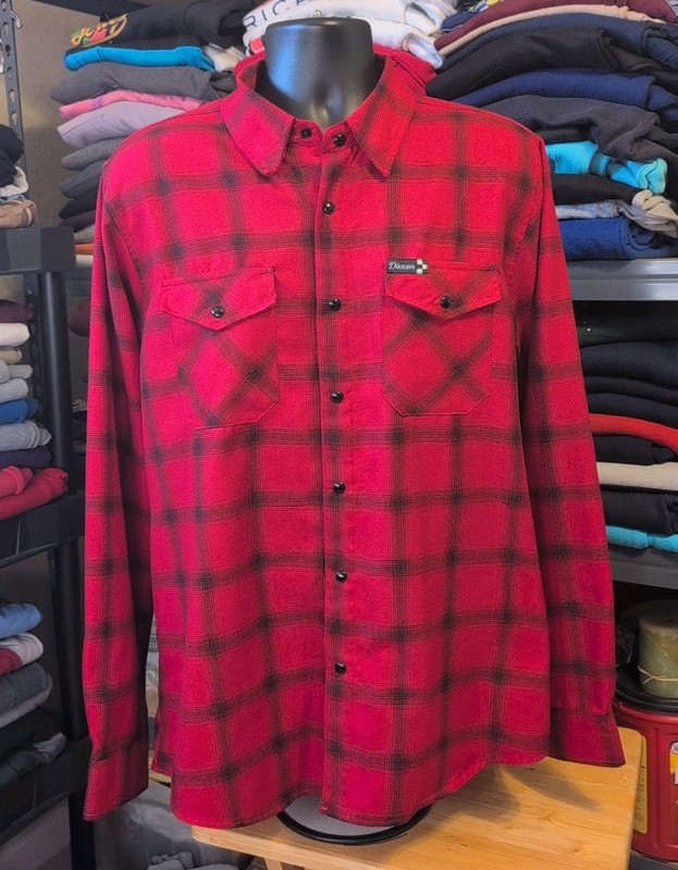 Dixxon Men's Long Sleeve Flannel Button-Up Shirt "The Stroker" Size Large NWOT