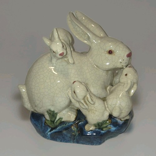 Statua coniglio crepitante maiolica vintage madre 4 coniglietti pesante non marcata