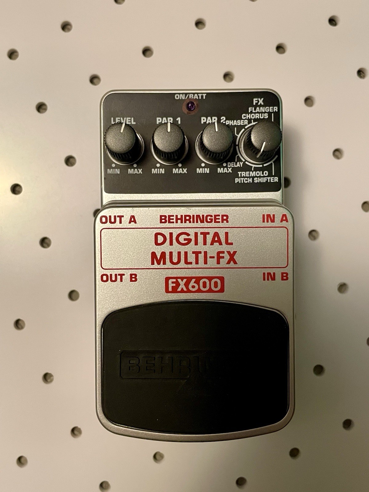 Behringer FX600 Digital Multi-FX Guitar Bass Effect Pedal