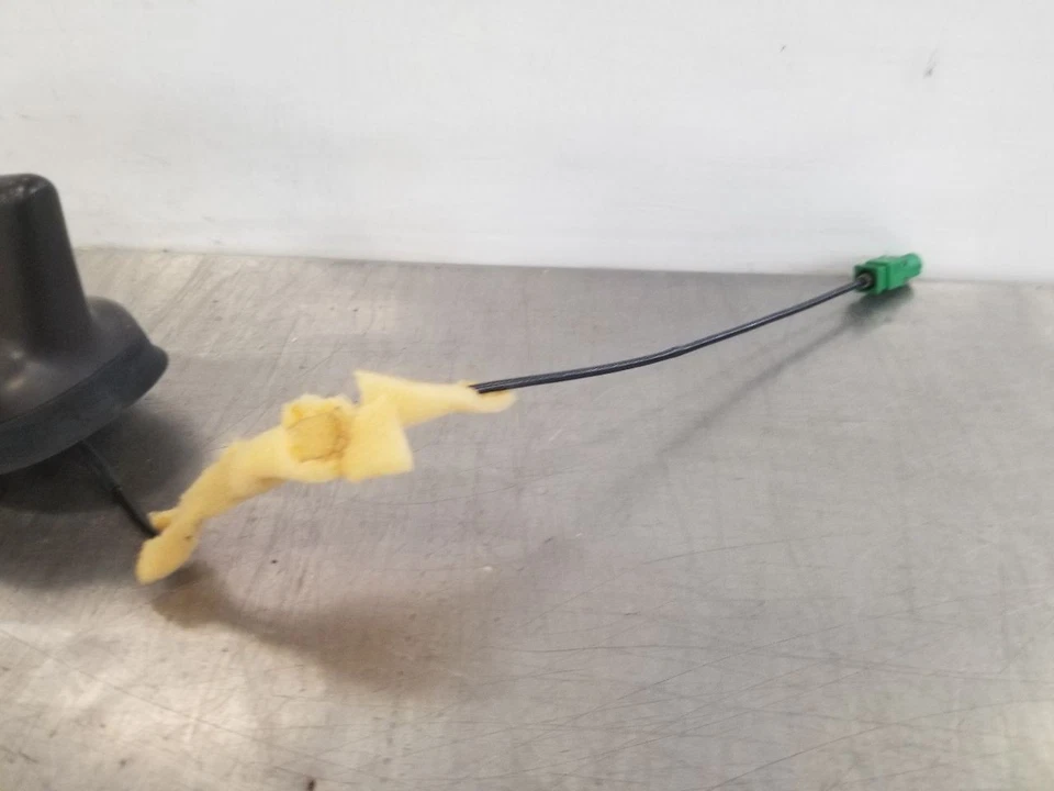 08 2008 VOLKSWAGEN VW R32 ANTENA ALETA DE TIBURÓN NEGRO Foto 2 de 4