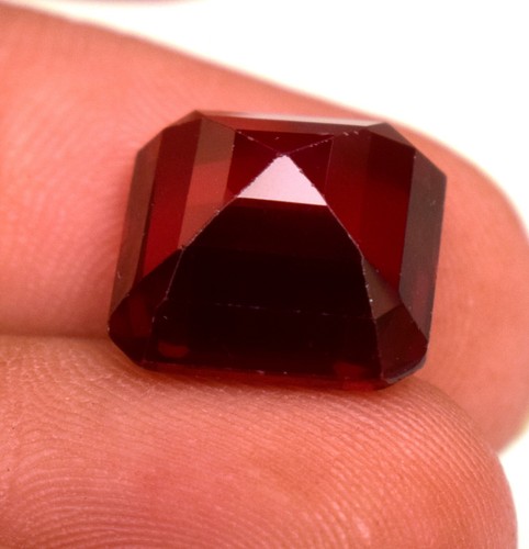 Mozambique Red Ruby Emerald Cut 11.40 Ct Loose Gemstone Lab-Created - Picture 6 of 6