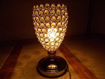 What Lamp Shape Works With Oval Bedside Table: Perfect Picks