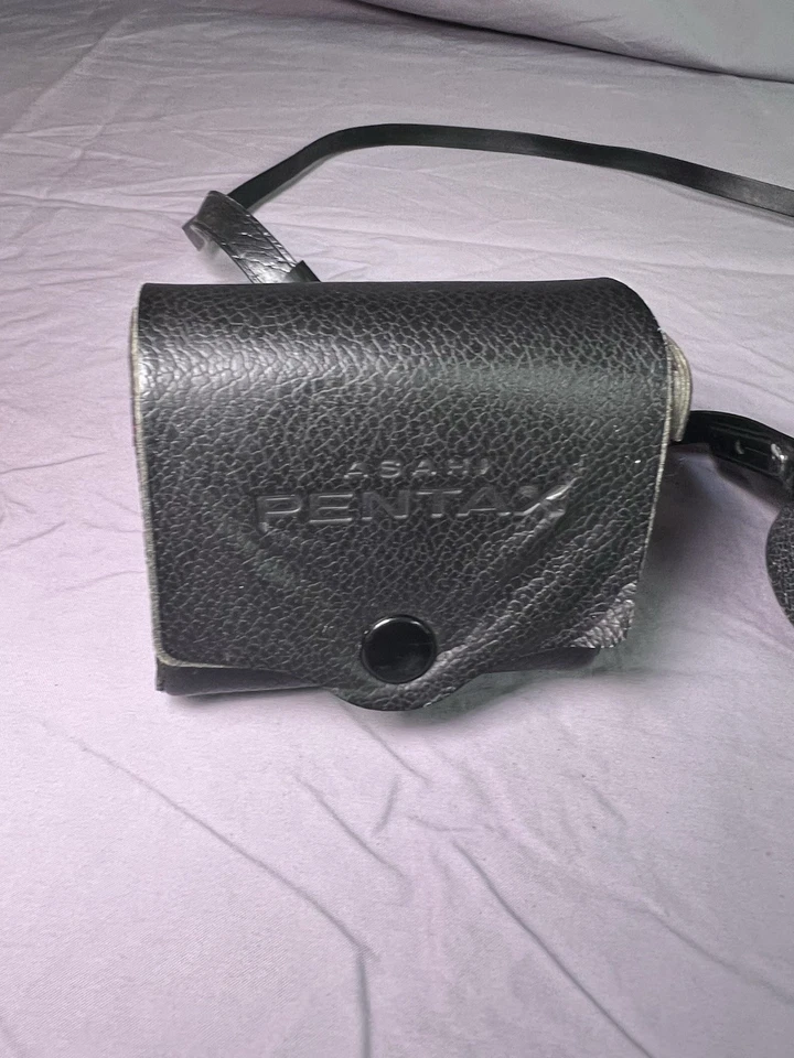 Estuche para lentes Asahi Takumar 3,5/28 mm y bolsa para capucha Pentax 28 mm F3,5 Foto 2 de 4