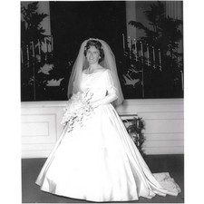 Vintage Off White Heavy Satin and Lace Wedding Dress Sz M