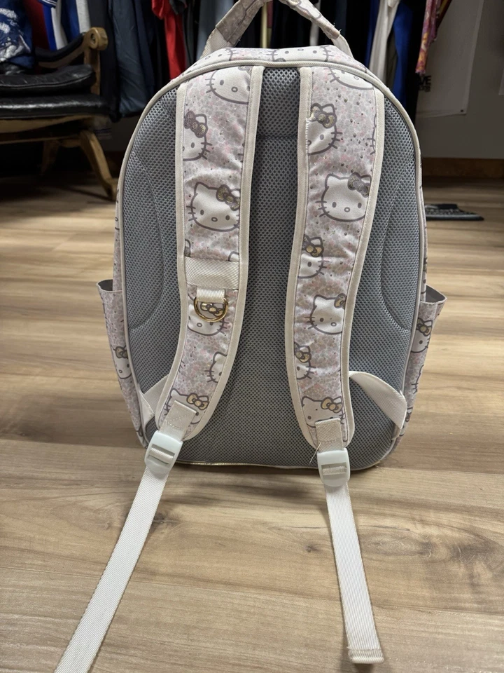 Mochila Hello Kitty de Sanrio Pottery Barn - Estampado Hello Kitty rosa y dorado Foto 2 de 4
