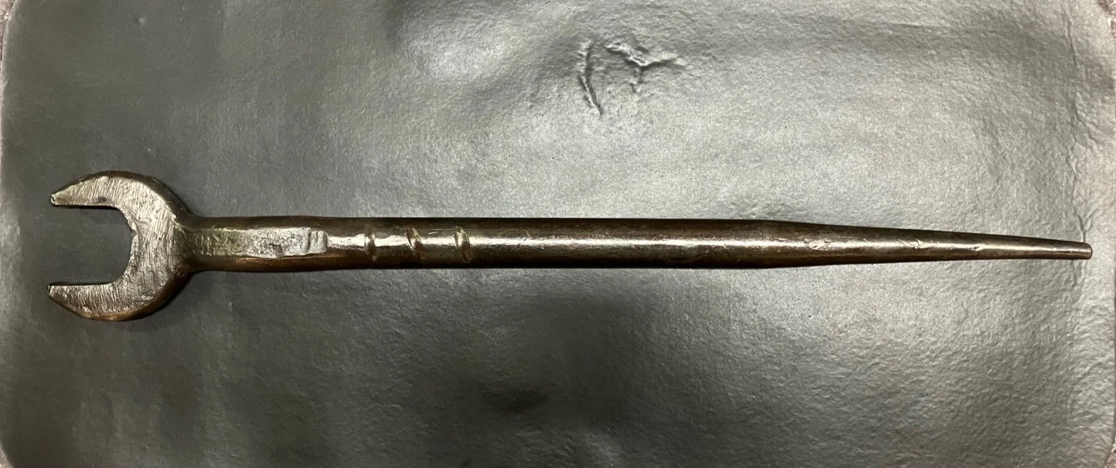Vintage Ironworkers Spud Wrench - 22 inches long - Used (OS)