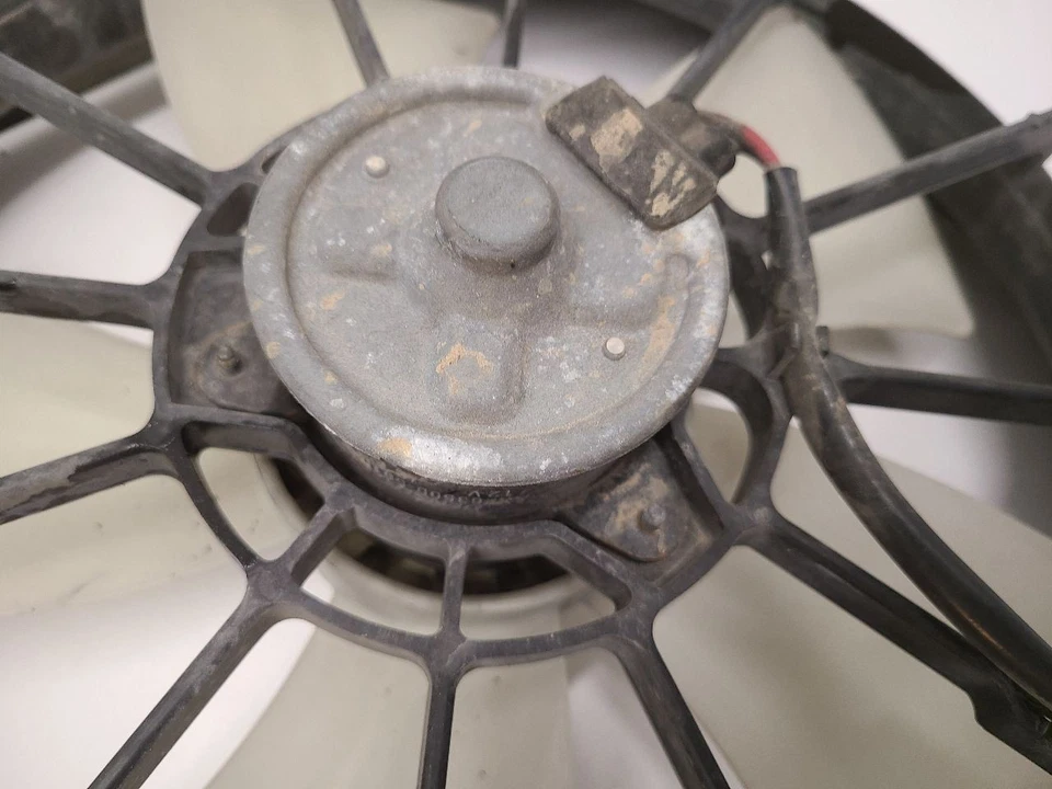 03-07 HONDA ACCORD Radiator Fan Motor Fan Assembly Denso Manufacturer 19015RAAA0 Foto 2 de 4