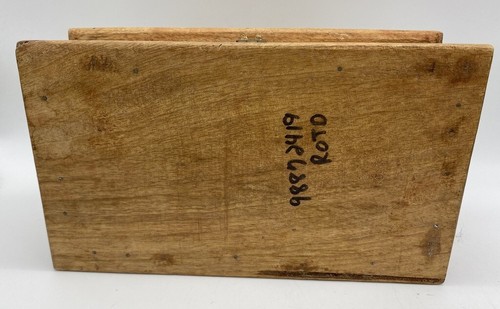 Domed Wood Trinket Box Casket Hinged Lid Inlaid Design 9 1/2" X 5 1/2" X 4 1/2" - Picture 7 of 9