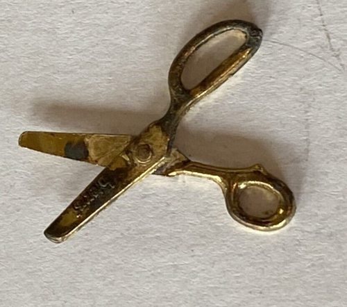 VINTAGE INTERCAST BRASS GOLD TONE MINI SHEARS SCISSORS DRESSMAKER? 1" CHARM? - Picture 5 of 7