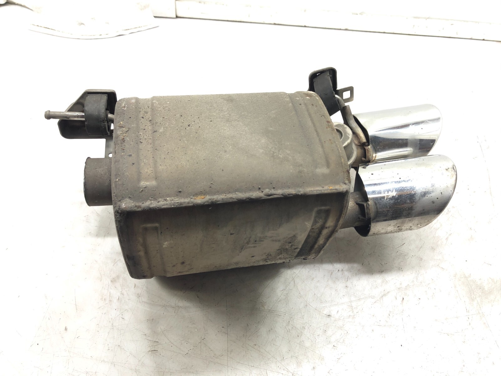 2014-2019 MASERATI GHIBLI S 3.0L LEFT DRIVER EXHAUST MUFFLER W/ TIPS OEM.