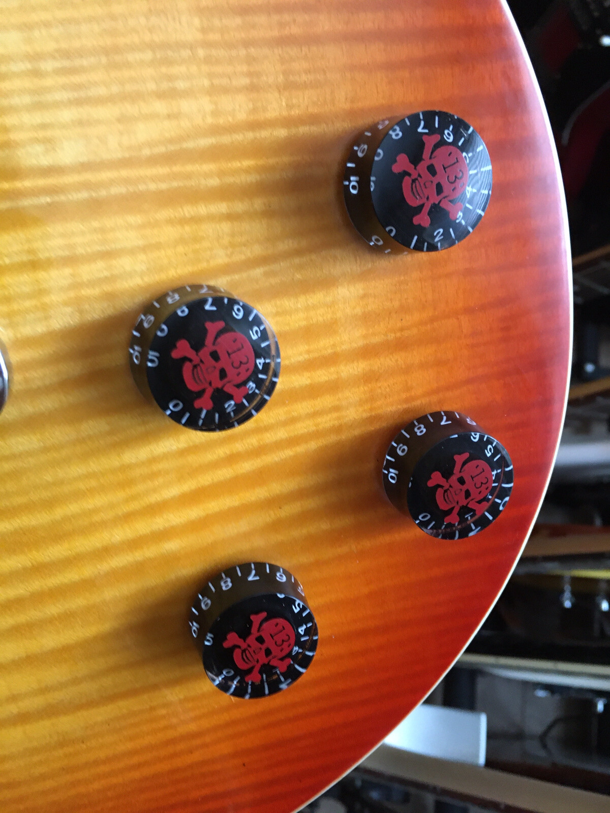 Guitar Speed Knobs Les Paul SG Epiphone Gibson Black Skulls 6mm FREE