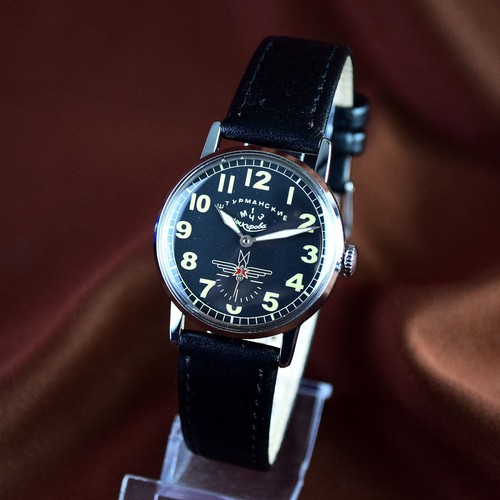 Soviet Pobeda Wristwatch Military Style Vintage Sturmanskie Men's Watch Serviced - Picture 4 of 12