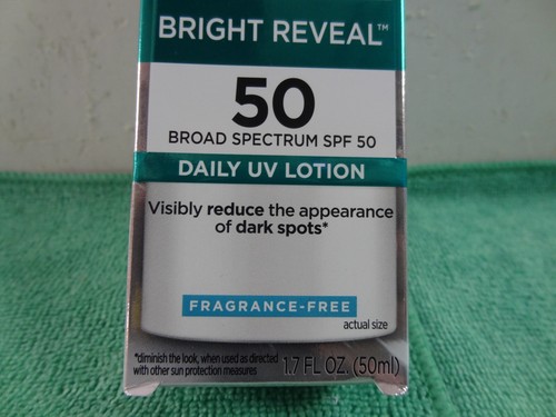 L'Oreal Paris Bright Reveal LSF 50 tägliche UV-Lotion 1,7 flüssige Unzen Ablaufdatum 07/25 - Bild 3 von 8